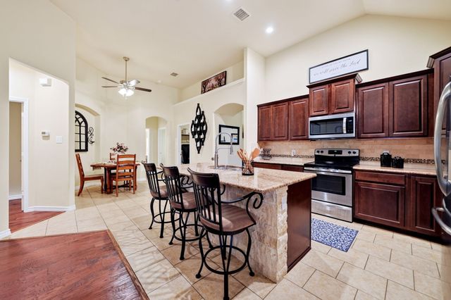 11205 Gibbons Creek Drive, Frisco, TX 75036
