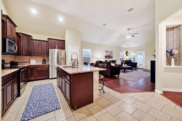 11205 Gibbons Creek Drive, Frisco, TX 75036