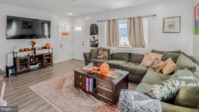101 OAK AVE, Bellmawr, NJ 08031