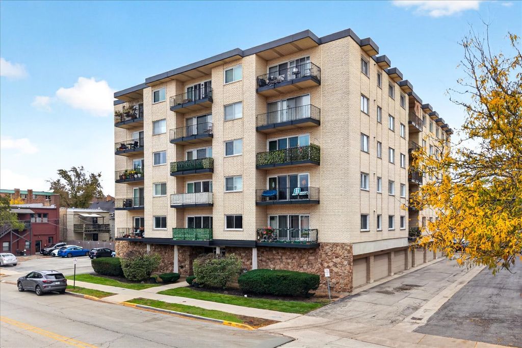 7314 Randolph Street 4E, Forest Park, IL 60130 — exterior