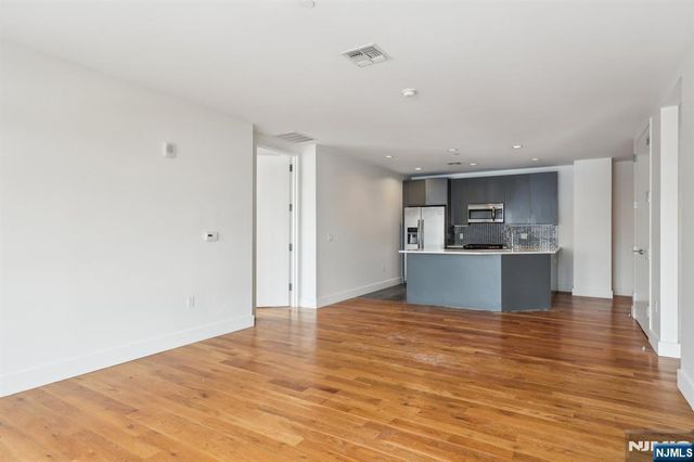 1 Executive 514, Fort Lee, NJ 07024