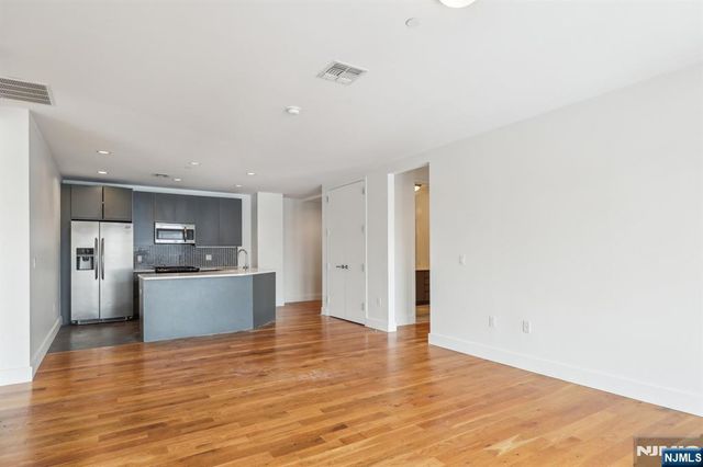 1 Executive 514, Fort Lee, NJ 07024