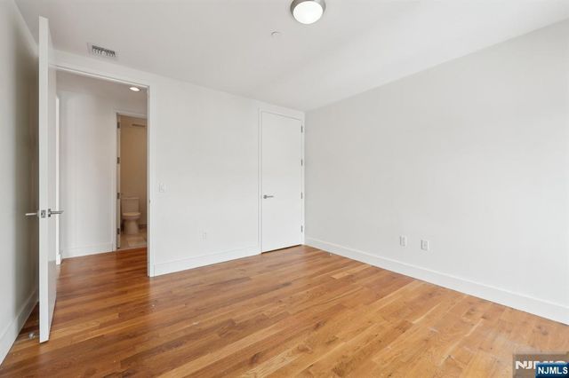 1 Executive 514, Fort Lee, NJ 07024