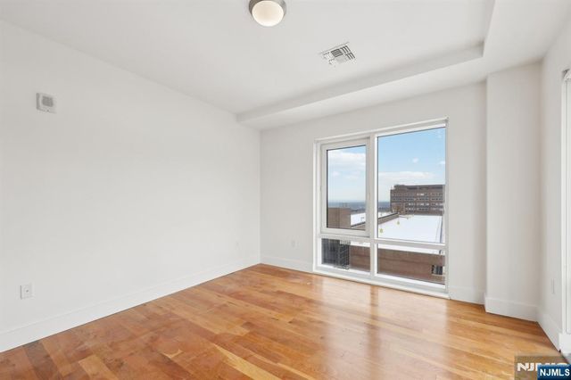 1 Executive 514, Fort Lee, NJ 07024