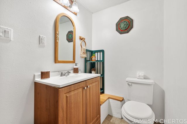 5621 Pine Island Drive NE, Comstock Park, MI 49321