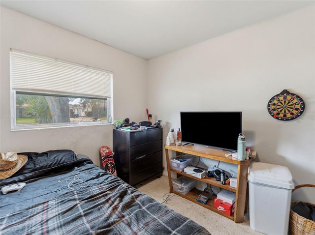 2109 W ERNA DRIVE, Tampa, FL 33603