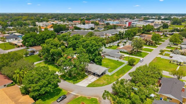 2109 W ERNA DRIVE, Tampa, FL 33603