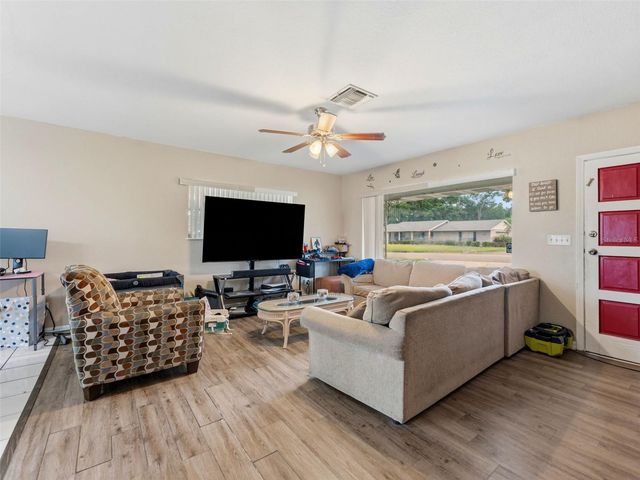 2109 W ERNA DRIVE, Tampa, FL 33603