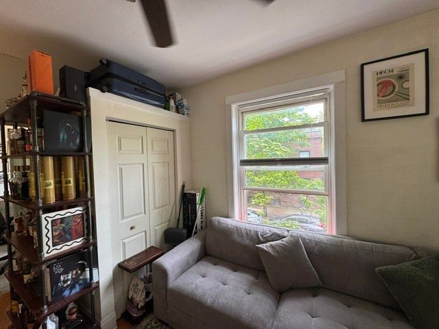 4157 N Wolcott Avenue 2N, Chicago, IL 60613