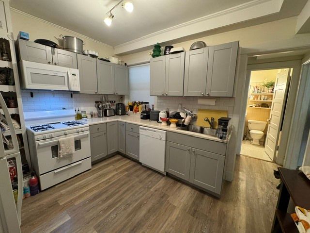 4157 N Wolcott Avenue 2N, Chicago, IL 60613