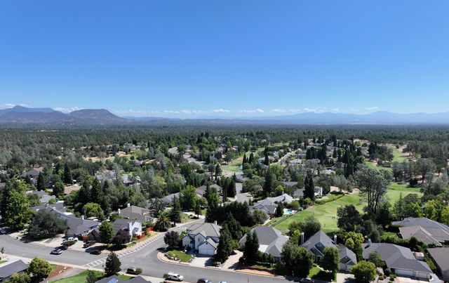 1575 St Andrews Drive, Redding, CA 96003