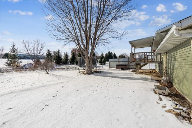 2866 60th Street, Vinton, IA 52349