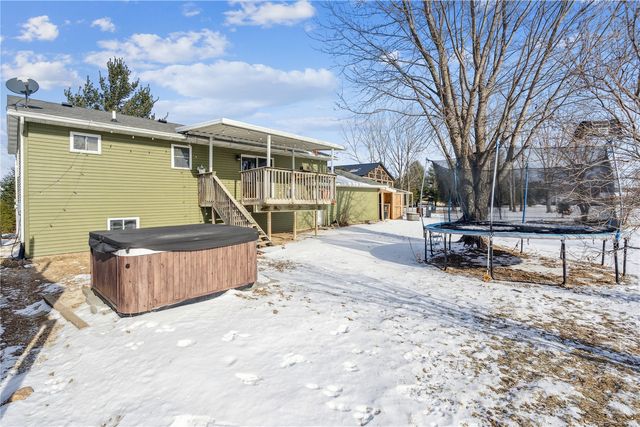 2866 60th Street, Vinton, IA 52349