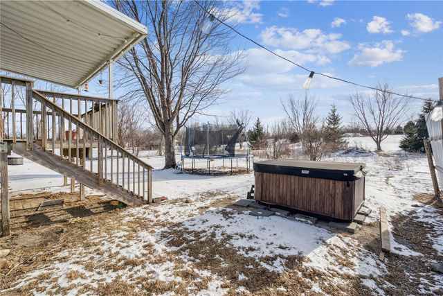 2866 60th Street, Vinton, IA 52349