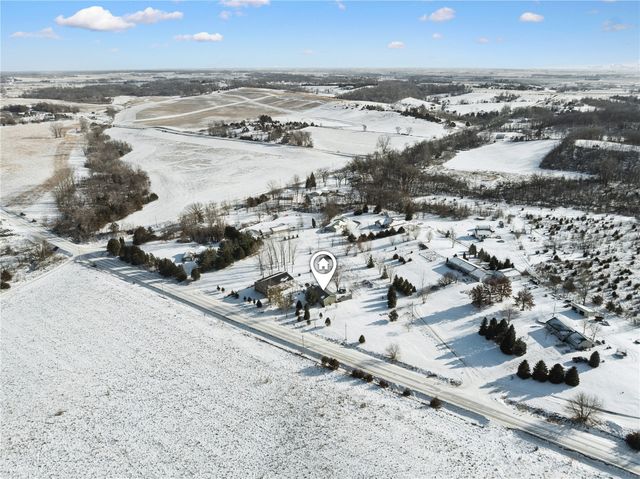 2866 60th Street, Vinton, IA 52349