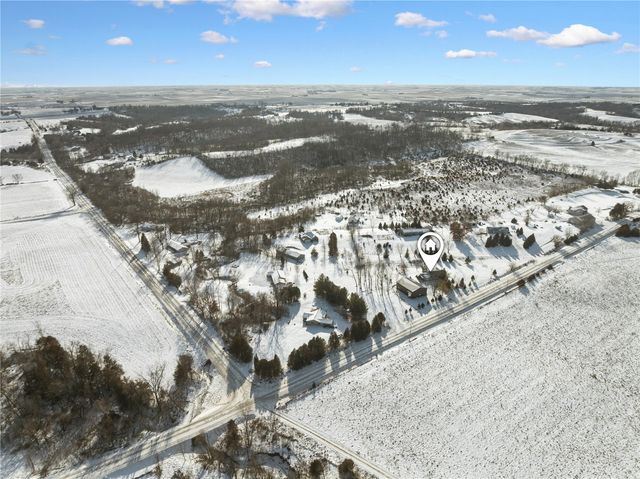 2866 60th Street, Vinton, IA 52349