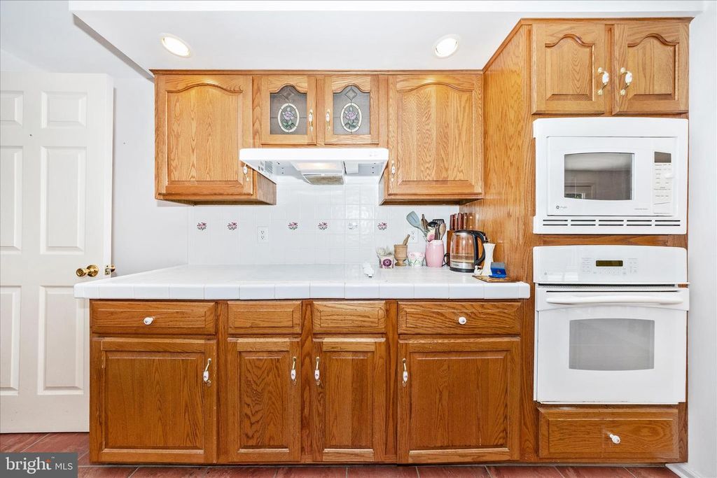 Image 15 of property listing at 1149 MARTHAS CT E, Knoxville, MD 21758