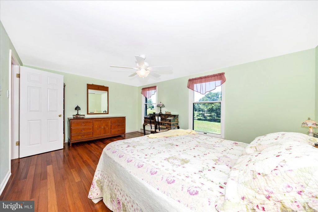 Image 22 of property listing at 1149 MARTHAS CT E, Knoxville, MD 21758
