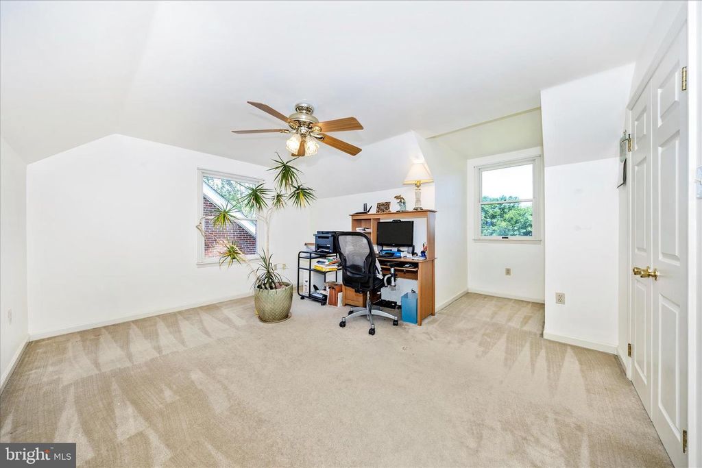 Image 28 of property listing at 1149 MARTHAS CT E, Knoxville, MD 21758