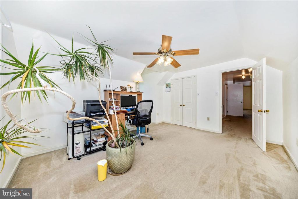 Image 29 of property listing at 1149 MARTHAS CT E, Knoxville, MD 21758