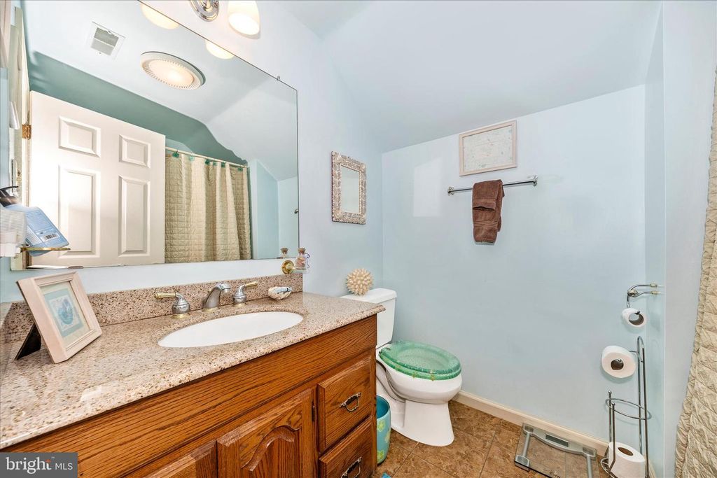 Image 30 of property listing at 1149 MARTHAS CT E, Knoxville, MD 21758