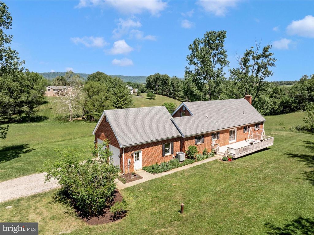 Image 45 of property listing at 1149 MARTHAS CT E, Knoxville, MD 21758