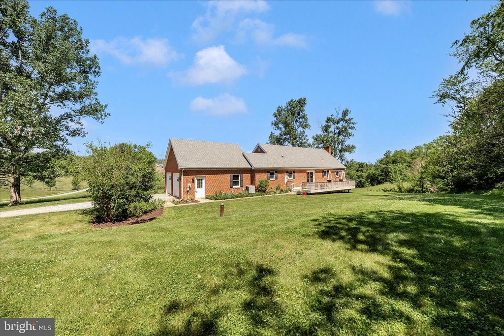 Image 46 of property listing at 1149 MARTHAS CT E, Knoxville, MD 21758