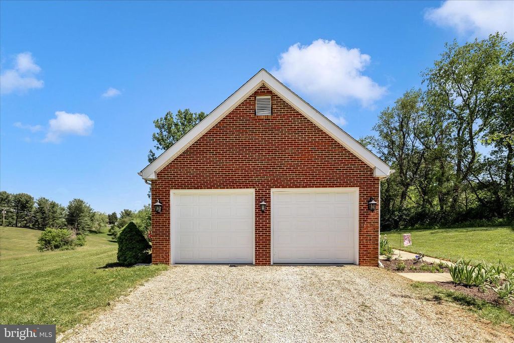 Image 53 of property listing at 1149 MARTHAS CT E, Knoxville, MD 21758