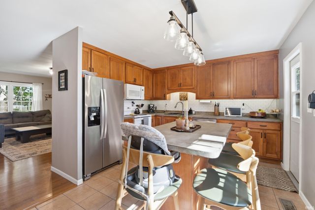 20 Kenilworth Court, Lafayette, IN 47909
