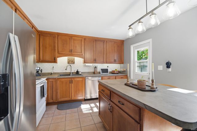 20 Kenilworth Court, Lafayette, IN 47909