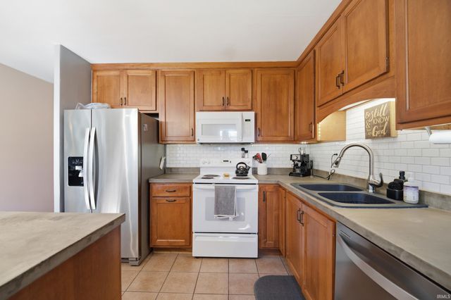 20 Kenilworth Court, Lafayette, IN 47909