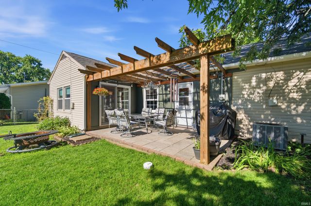 20 Kenilworth Court, Lafayette, IN 47909