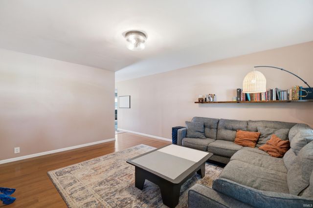 20 Kenilworth Court, Lafayette, IN 47909