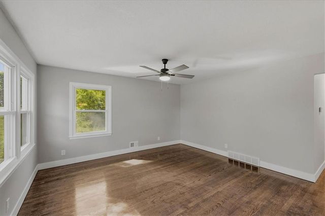 1704 E 79th Street, Kansas City, MO 64131