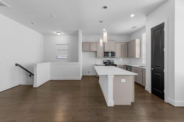 6033 Cypress Street, Houston, TX 77074