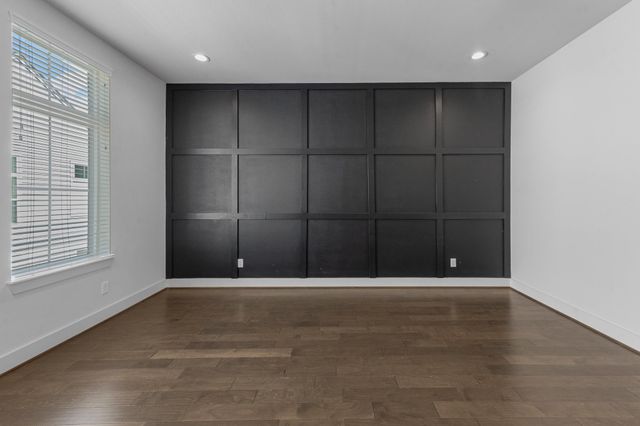 6033 Cypress Street, Houston, TX 77074