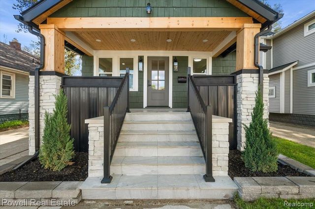121 S Edison Avenue, Royal Oak, MI 48067