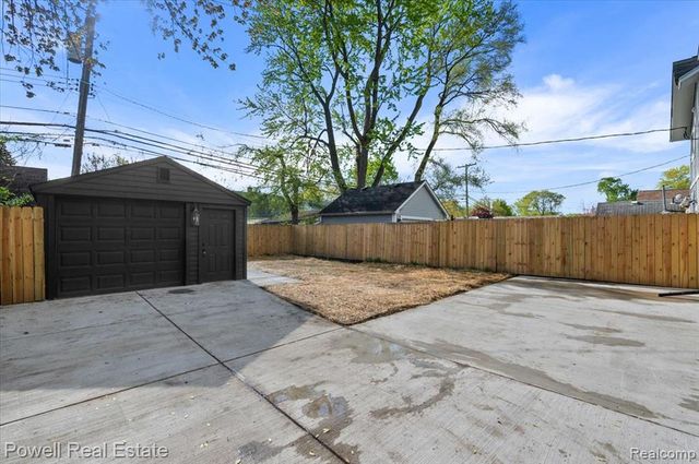 121 S Edison Avenue, Royal Oak, MI 48067