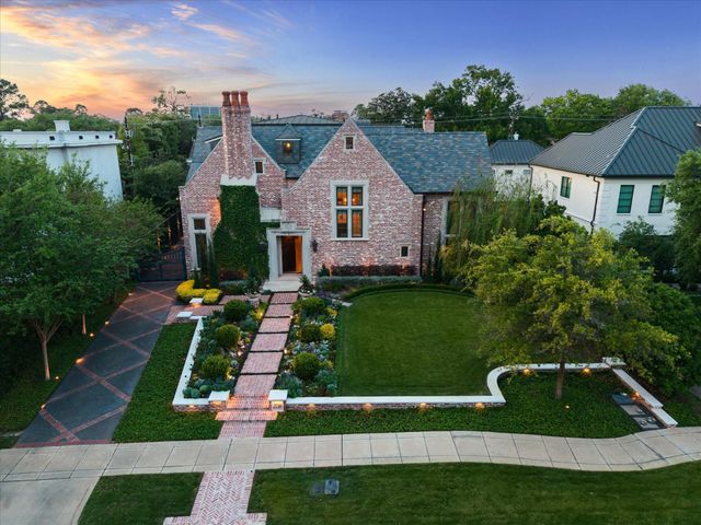 2158 Chilton Road, Houston, TX 77019