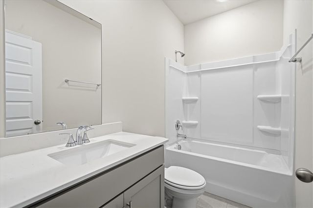 931 Rising Oak Court, Spartanburg, SC 29301