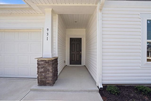 931 Rising Oak Court, Spartanburg, SC 29301