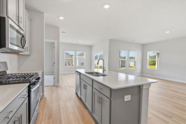 931 Rising Oak Court, Spartanburg, SC 29301