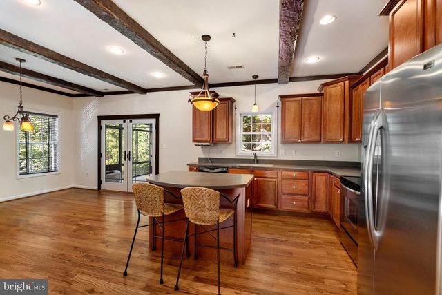 12 RED SQUIRREL RD, Harpers Ferry, WV 25425