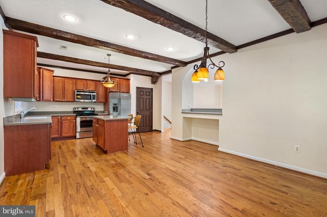12 RED SQUIRREL RD, Harpers Ferry, WV 25425