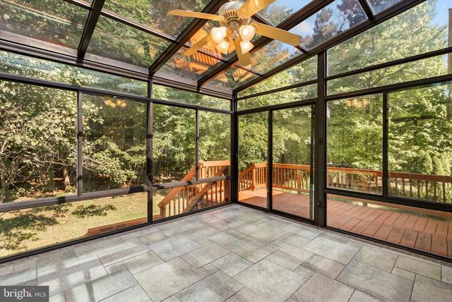 12 RED SQUIRREL RD, Harpers Ferry, WV 25425