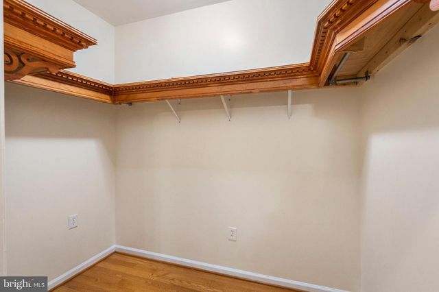 12 RED SQUIRREL RD, Harpers Ferry, WV 25425