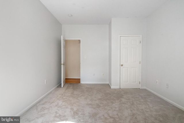 12 RED SQUIRREL RD, Harpers Ferry, WV 25425
