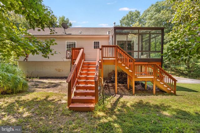 12 RED SQUIRREL RD, Harpers Ferry, WV 25425