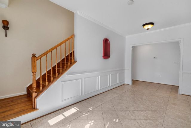 12 RED SQUIRREL RD, Harpers Ferry, WV 25425
