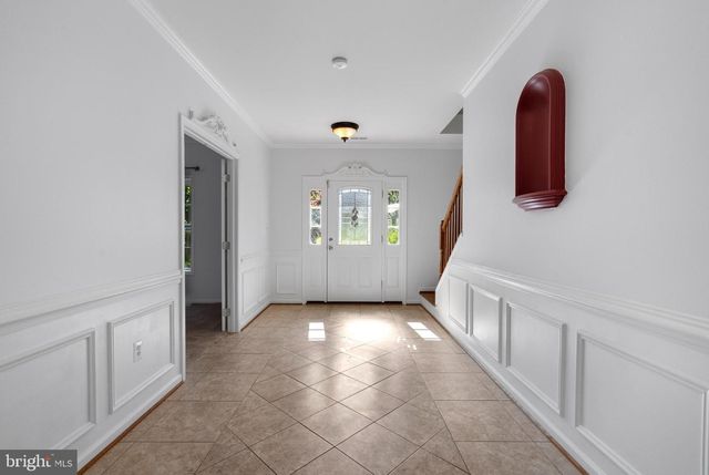 12 RED SQUIRREL RD, Harpers Ferry, WV 25425